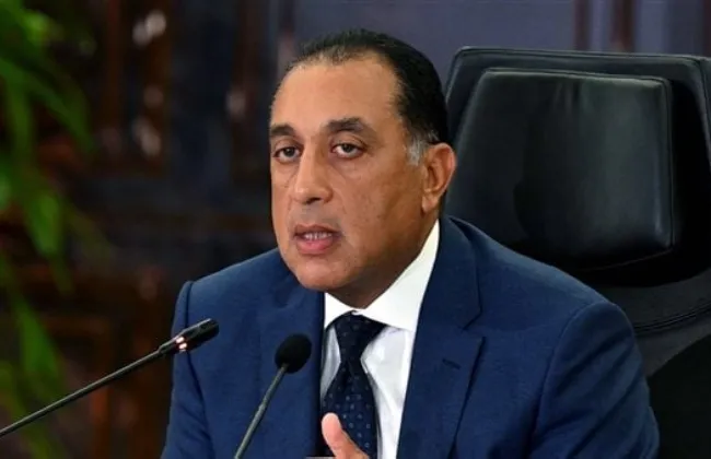 رئيس الوزراء يتابع جهود توفير الأدوية والمستلزمات وإجراءات توطين صناعة الدواء 