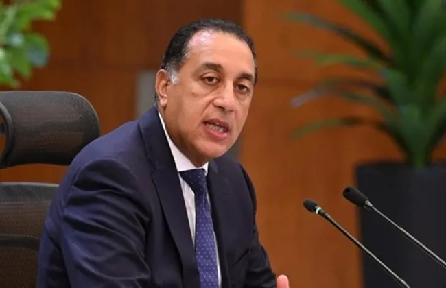 رئيس الوزراء: تطوير منطقة وسط البلد مع الحفاظ على الطابع العمرانى 