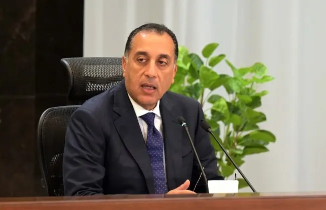 رئيس الوزراء: وضع استراتيجية متكاملة للنهوض بصناعة الحديد والصلب فى مصر 